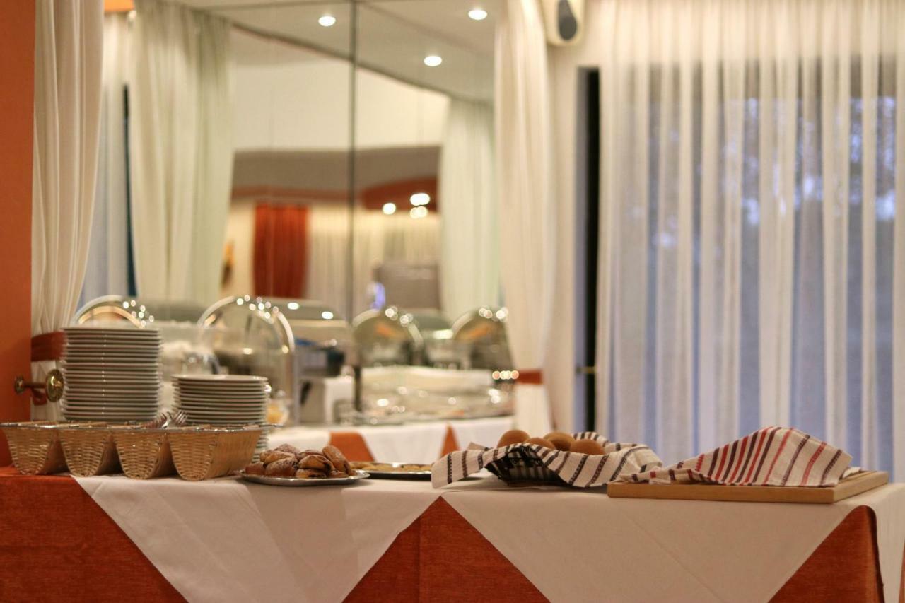 Pegasus Hotel 로다 외부 사진