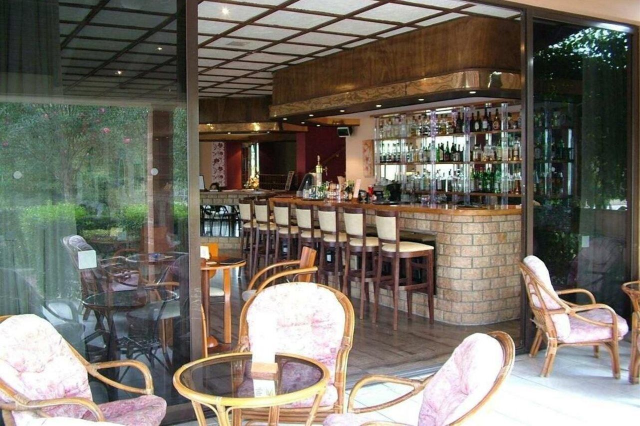 Pegasus Hotel 로다 외부 사진